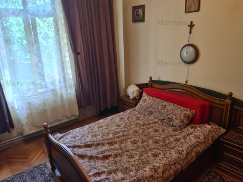 De vânzare apartament în Vila în Sinaia - Zona Centrală