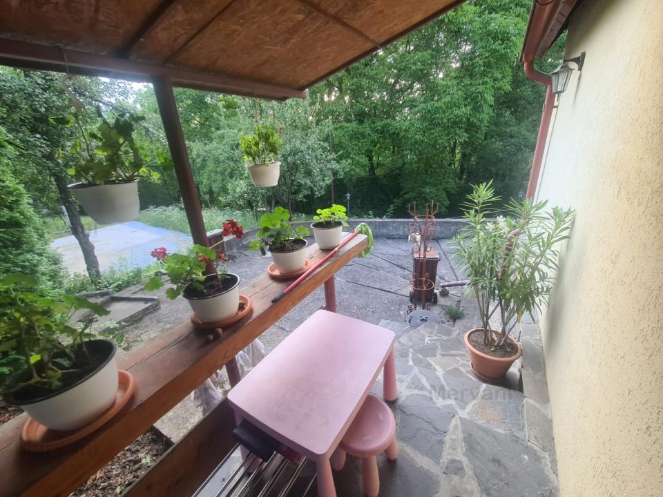 Casă de vacanță de vânzare în Cornu - Zona Cornu de Sus