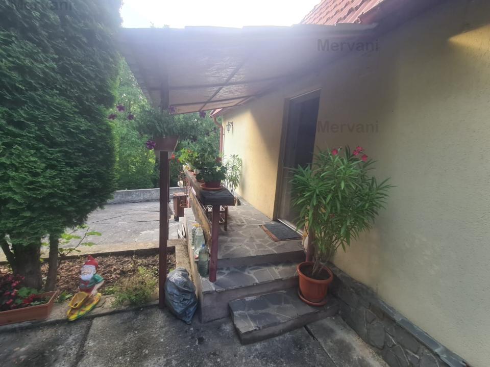 Casă de vacanță de vânzare în Cornu - Zona Cornu de Sus