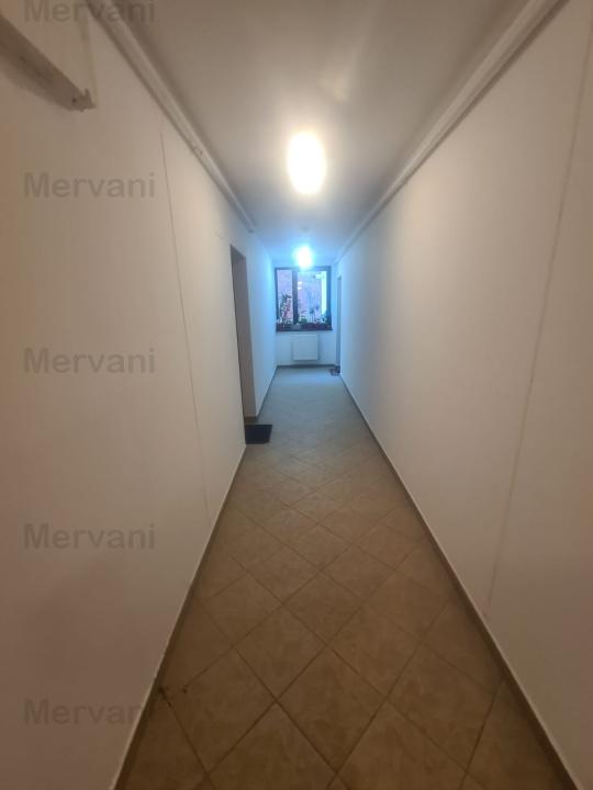 Apartament cu 2 camere de vânzare în Sinaia