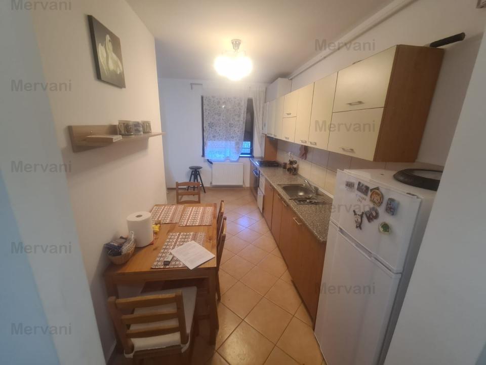 Apartament cu 2 camere de vânzare în Sinaia