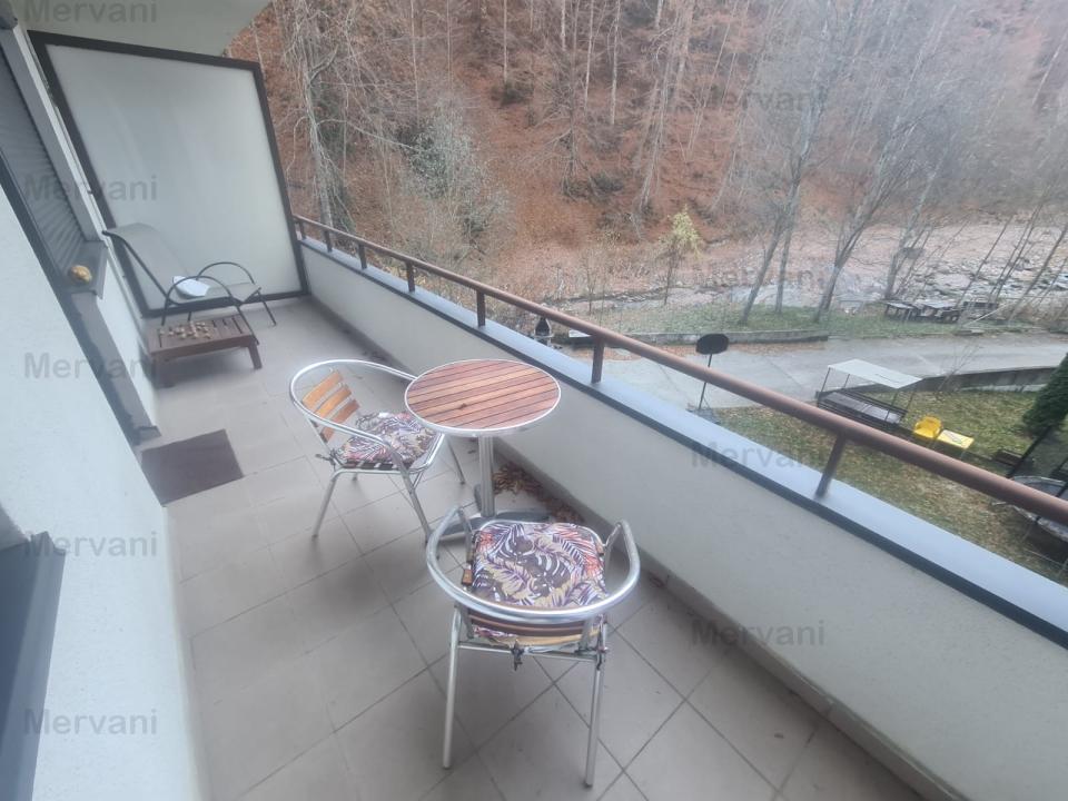 Apartament cu 2 camere de vânzare în Sinaia