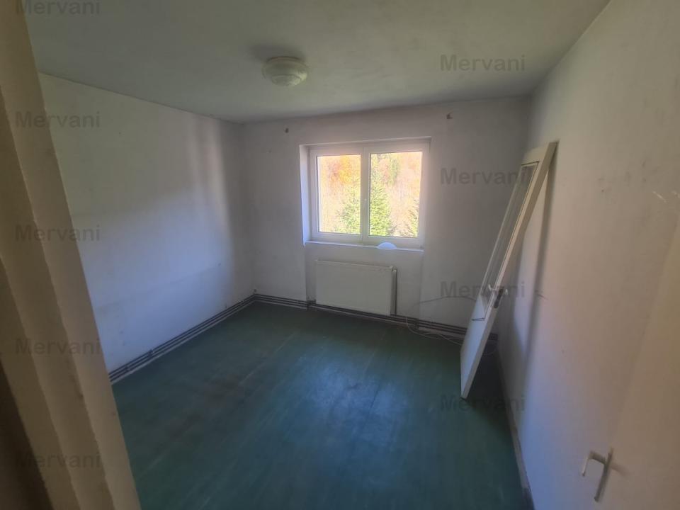 Apartament cu 2 camere de vânzare în Sinaia