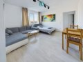 Apartament renovat la 2 pasi de Metrou Piata Romana