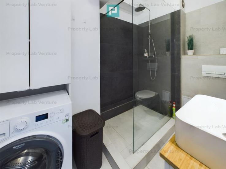 Apartament renovat la 1 minute de Metrou Piata Romana