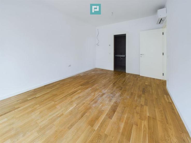 Apartament 3 camere cu gradina in zona Gara de Nord