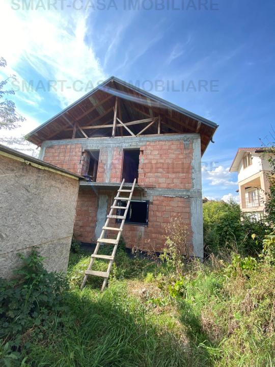 Casa la rosu in Barnova aproape de Pensiunea Garofita