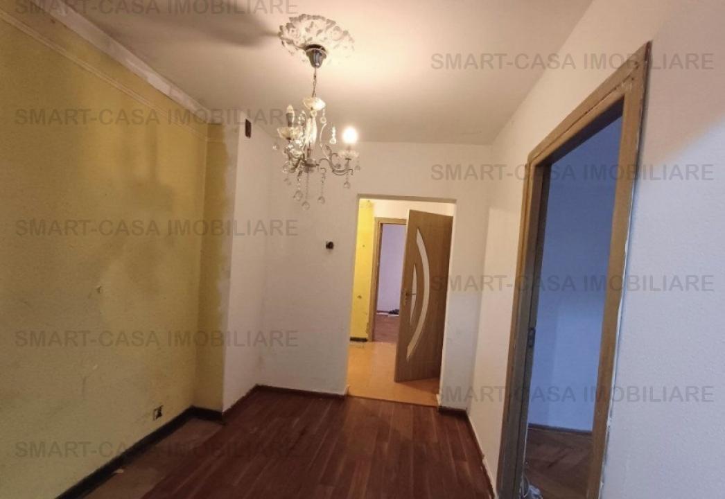 Apartament 3 camere Podu Ros-Piata Nicolina