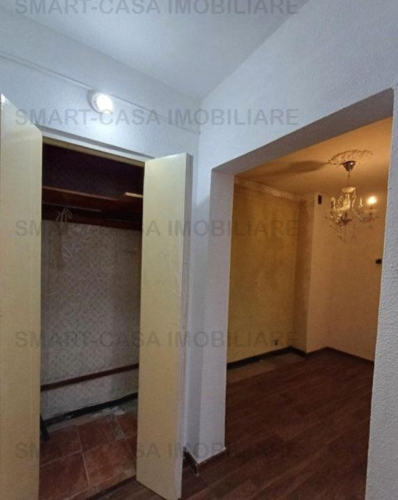 Apartament 3 camere Podu Ros-Piata Nicolina