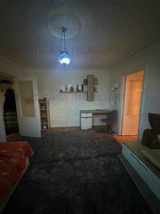 Apartament 2 camere Podu Ros etajul 1