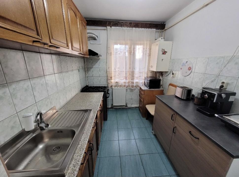 Apartamemt 3 camere Primaverii Podu Ros