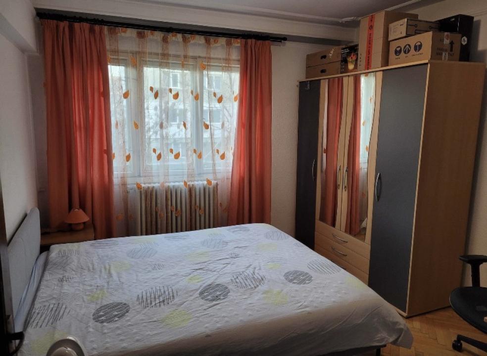 Apartamemt 3 camere Primaverii Podu Ros