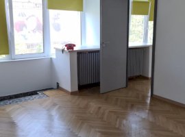 Magheru Magazin Eva apartament 3 camere seminemobilat