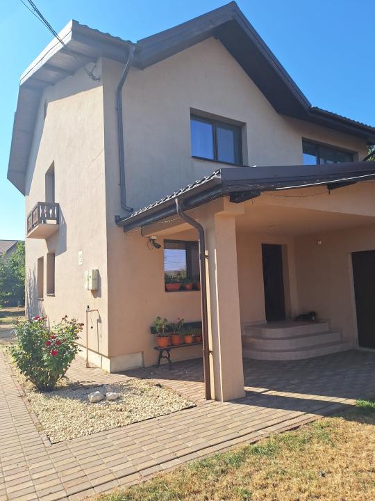 Urziceni vila P+1 4 camere de vanzare