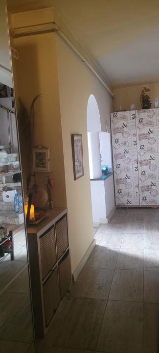 Vitan de vanzare vila P+1+M 5 camere 