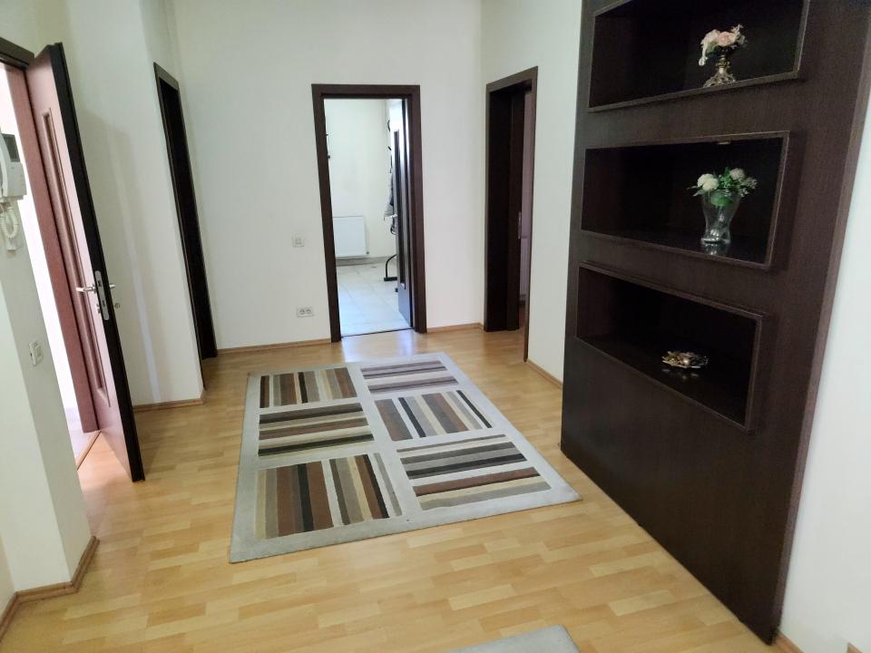 Baneasa Teisani vila 7 camere teren 1000 mp