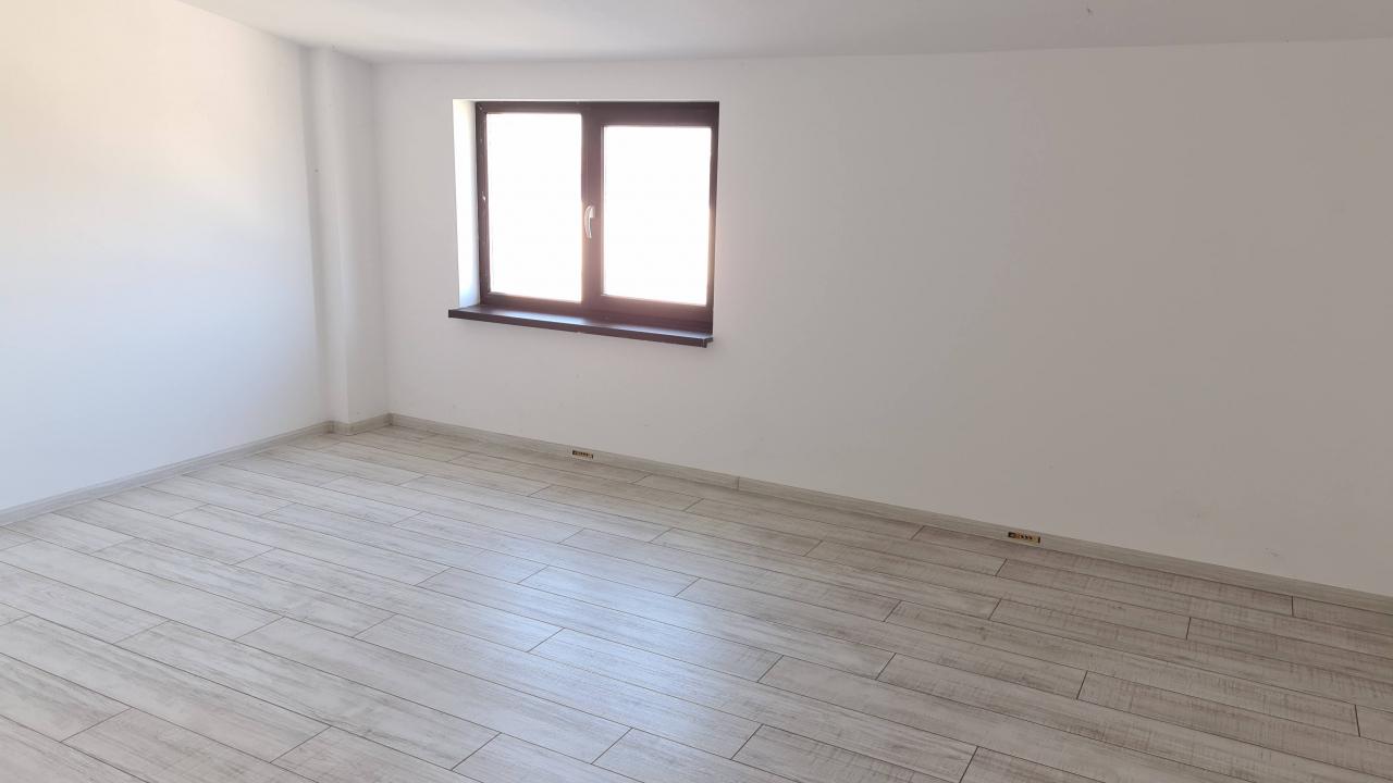 Drumul intre Tarlale spatiu de birouri 400 mp