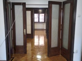 Inchiriere apartament 4 camere Piata Victoriei, Bucuresti