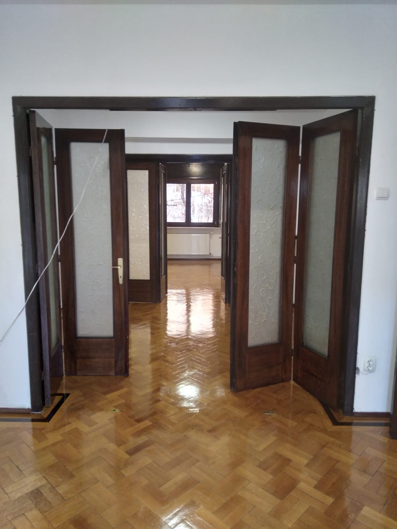 Inchiriere apartament 4 camere Piata Victoriei, Bucuresti