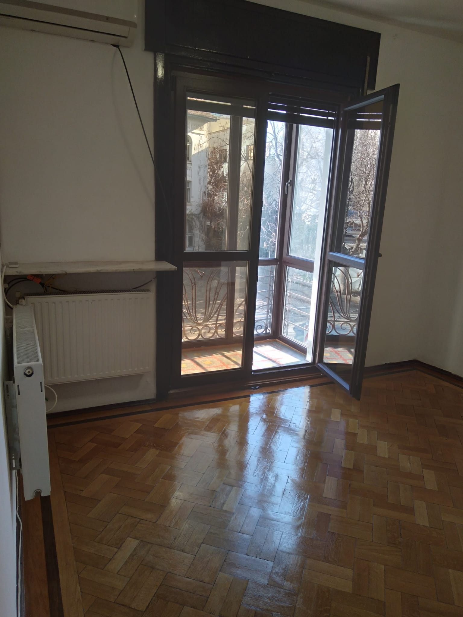 Inchiriere apartament 4 camere Piata Victoriei, Bucuresti