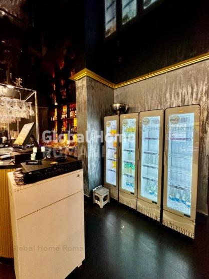 Predare afacere Cafenea/Restaurant| Zona Decebal | Bucatarie utilata | Renovat