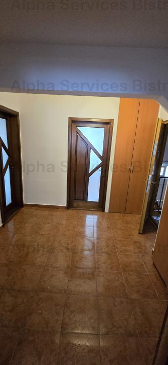 Apartament 3 camere de vânzare pe strada Fântânele