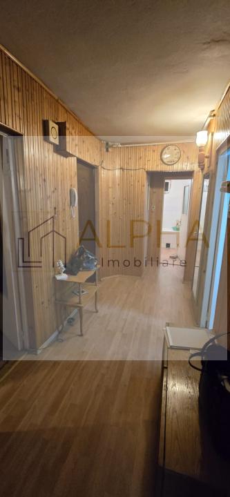 Apartament etaj 3, 3 camere cu 3 balcoane zona Genarala 5