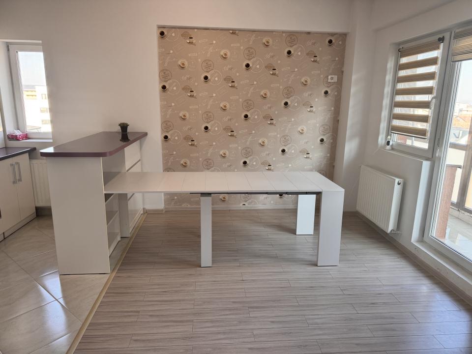 Apartament de vanzare, 70 mp, Bloc 2014, et. 4/6