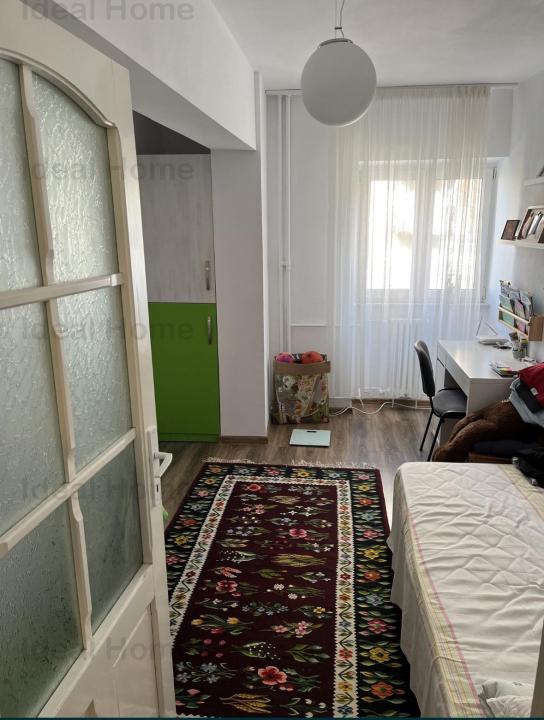 Apartament Trei Camere Gara - Centru 