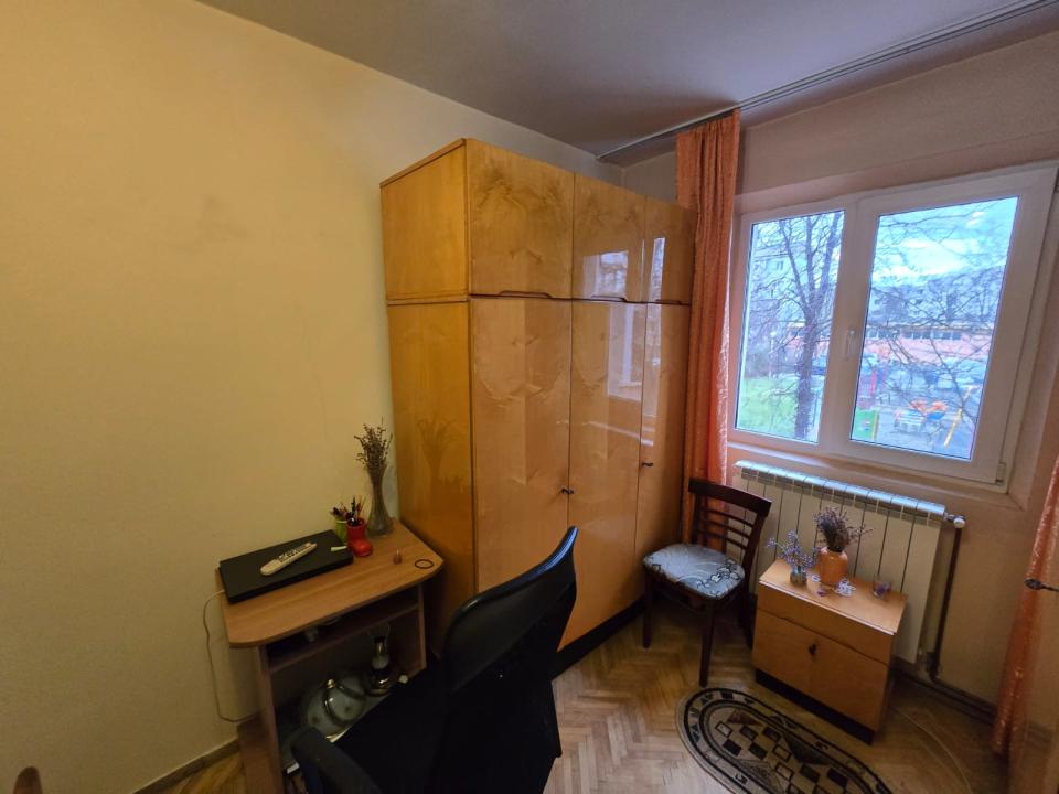 Etajul 1. Apartament 2 camere ND. Alexandru Iasi