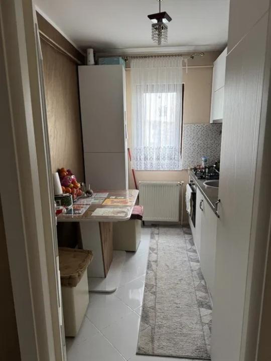 Apartament 3 camere Cantemir-Podu Ros 