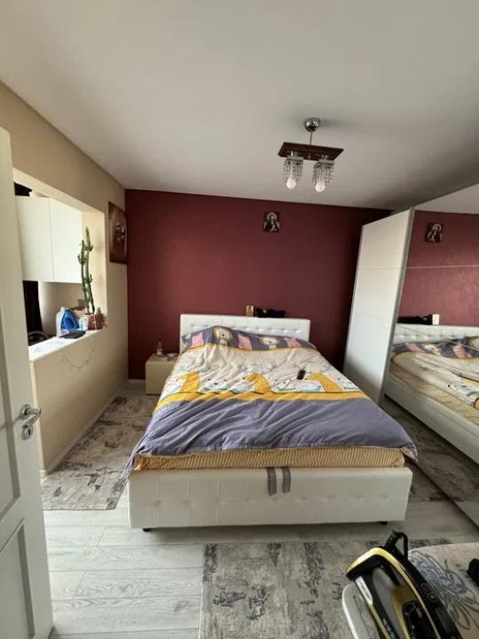 Apartament 3 camere Cantemir-Podu Ros 