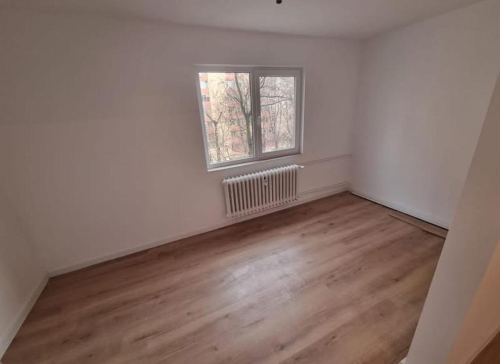 Apartament 2 Camere Etaj 2/4 Tatarasi - 2Baieti Fara Risc