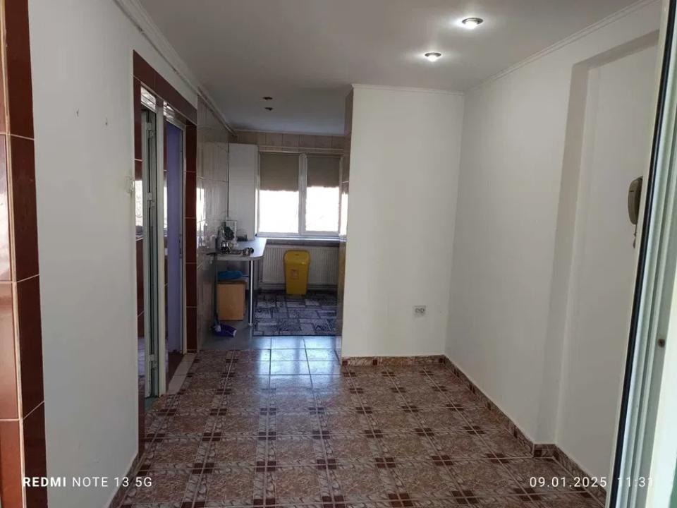 Apartament 3 camere decomandat Podu Ros 