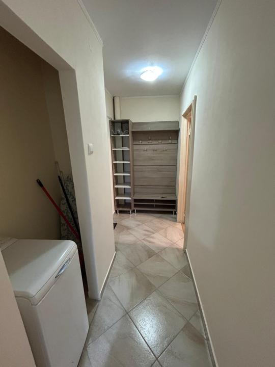 De Inchiriat! Apartament 2 Camere Decomandat Tatarasi - Flora