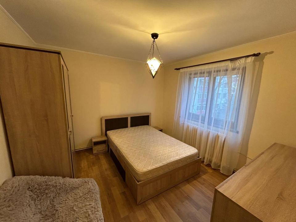 De Inchiriat! Apartament 2 Camere Decomandat Tatarasi - Flora