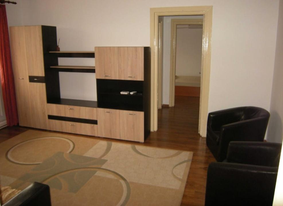 Inchiriere apartament 2 camere Podu Rosu Iasi