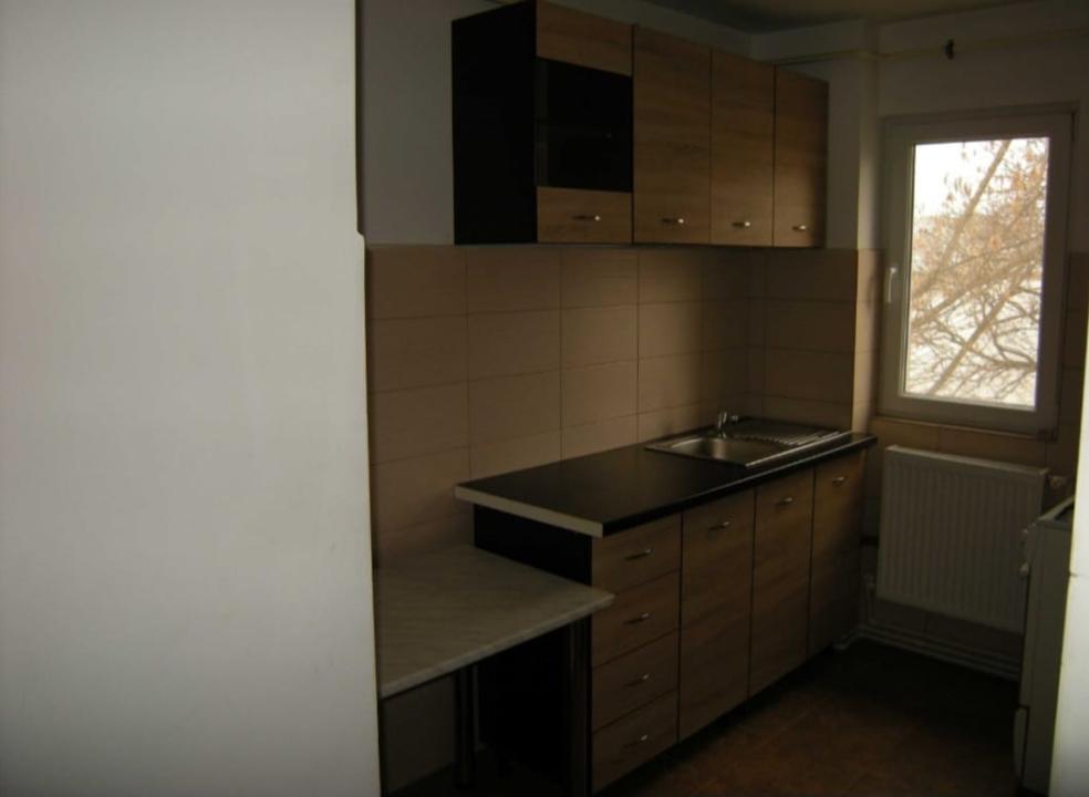 Inchiriere apartament 2 camere Podu Rosu Iasi