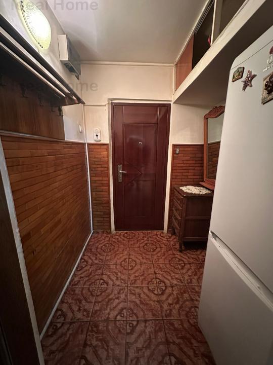 Apartament 3 camere SD.parter balcon. Zimbru