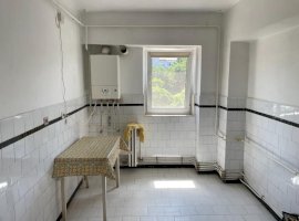 Apartament 4 camere Decomandat Etaj Intermediar Galata