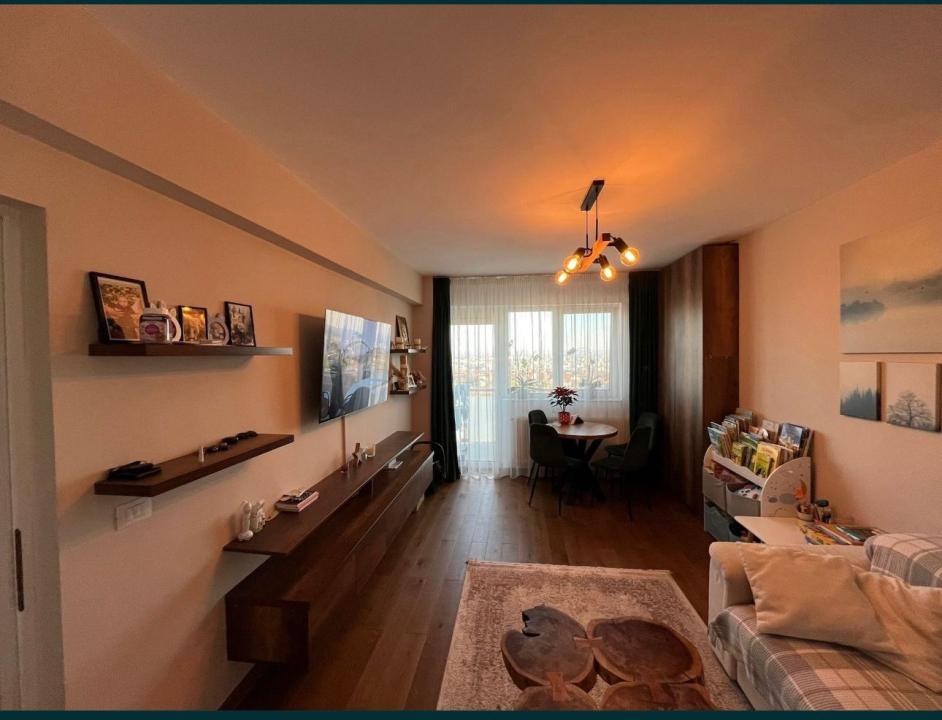 Apartament 2 camere Semidecomandat etaj 3 din 3 Platou Galata