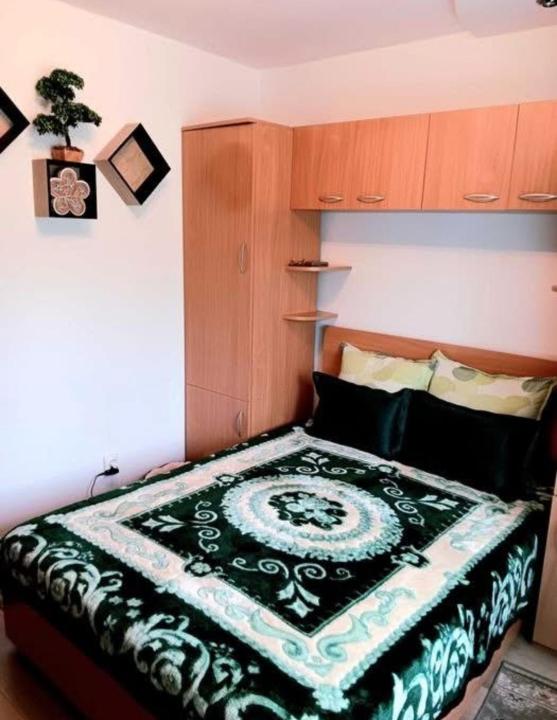 Apartament 2 Camere Decomandat Etaj Intermediar Tatarasi - Metalurgie