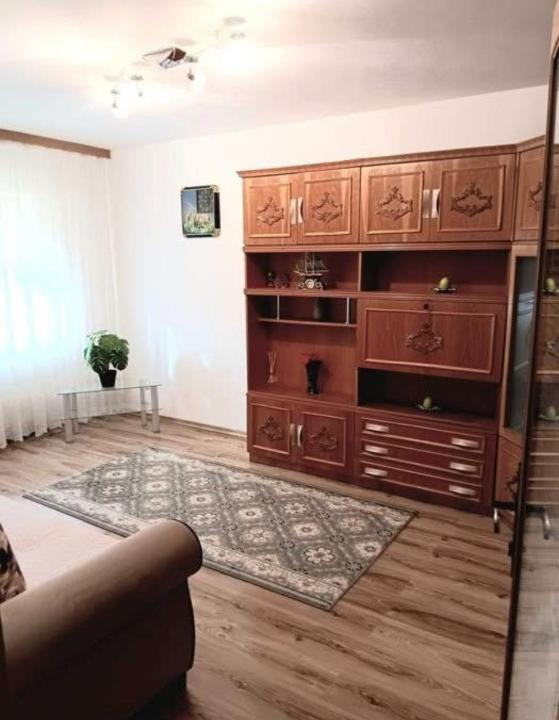 Apartament 2 Camere Decomandat Etaj Intermediar Tatarasi - Metalurgie