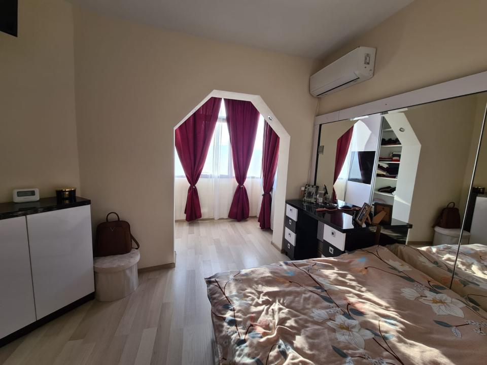 Apartament 3 camere, 2 balcoane. Dacia bulevard