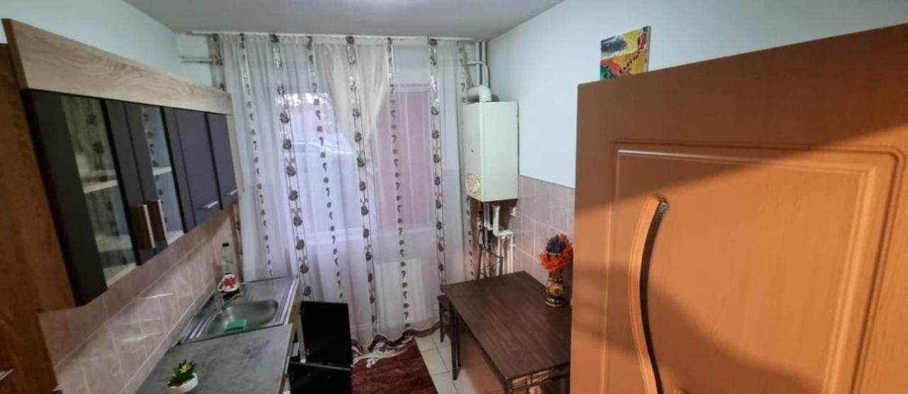 Inchiriere Apartament 2 Camere Podu Ros 