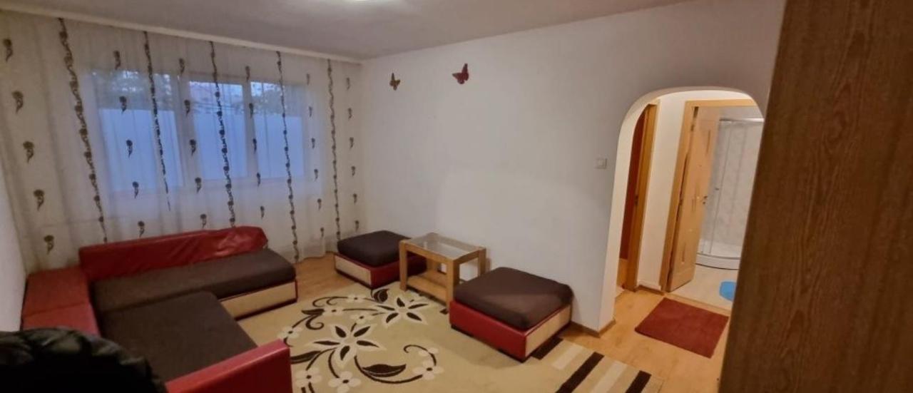 Inchiriere Apartament 2 Camere Podu Ros 