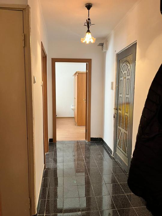 Apartament 2 Camere Decomandat Bloc dupa 80