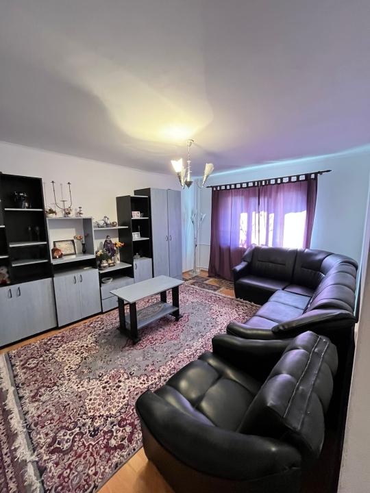 Apartament 2 Camere Decomandat Bloc dupa 80