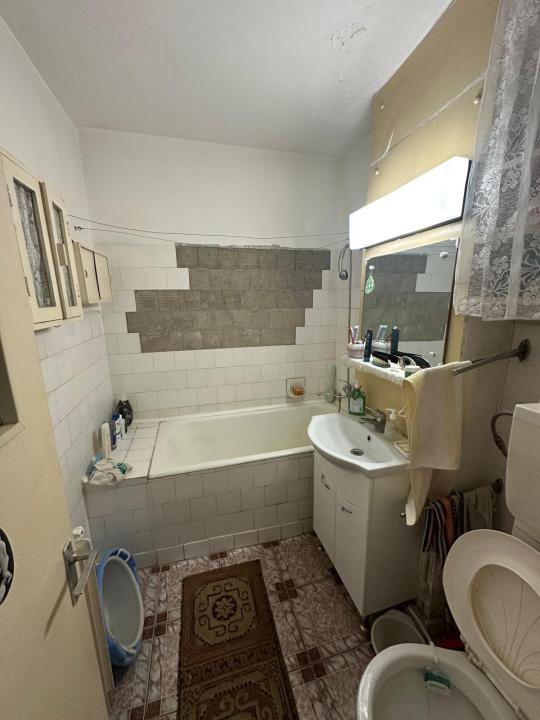 Apartament 3 camere Central Podu Ros 