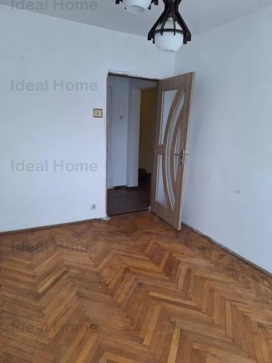 Apartament 3 camere decomandat baza Pod Nicolina 107.000